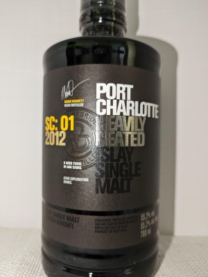 Port Charlotte SC: 01 Aged 9 Years / Bottle Code L165768 22/241 / Bottled 2022/09/05 / ABV 55.2% / 700ml