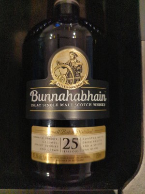 Bunnahabhain Small Batch Distilled 25 Year Old / Bottle Code 2020842L510 •,3219203 / Bottle Date  22.07.2019 / ABV 46.3% /750ml